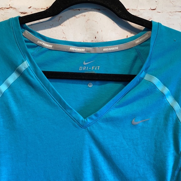 Nike workout shirt short sleeve dri fit v neck XS - Picture 2 of 10
